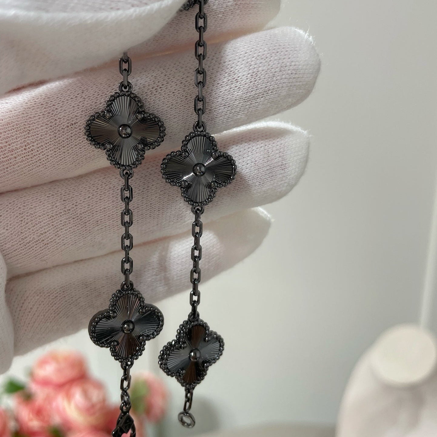 [Renovia Jewelry]CLOVER 5 MOTIF BLACK BRACELET