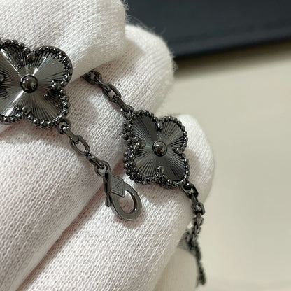 [Renovia Jewelry]CLOVER 5 MOTIF BLACK BRACELET