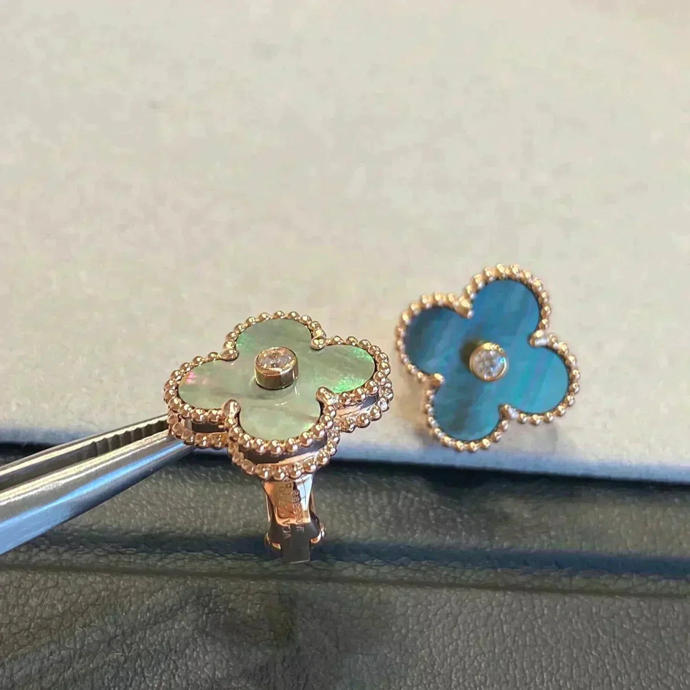 [Renovia Jewelry]CLOVER MEDIUM 1 MOTIFS GRAY MOP  DIAMOND EARRINGS