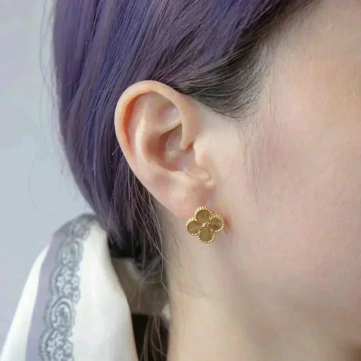 [Renovia Jewelry]CLOVER MEDIUM 1 MOTIFS LASER EARRINGS