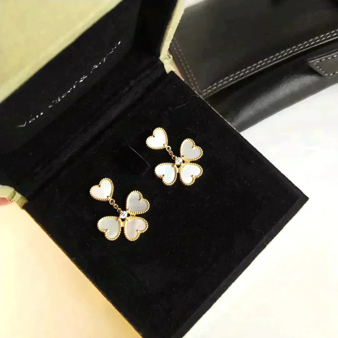 [Renovia Jewelry]CLOVER SWEET WHITE MOP EARRINGS