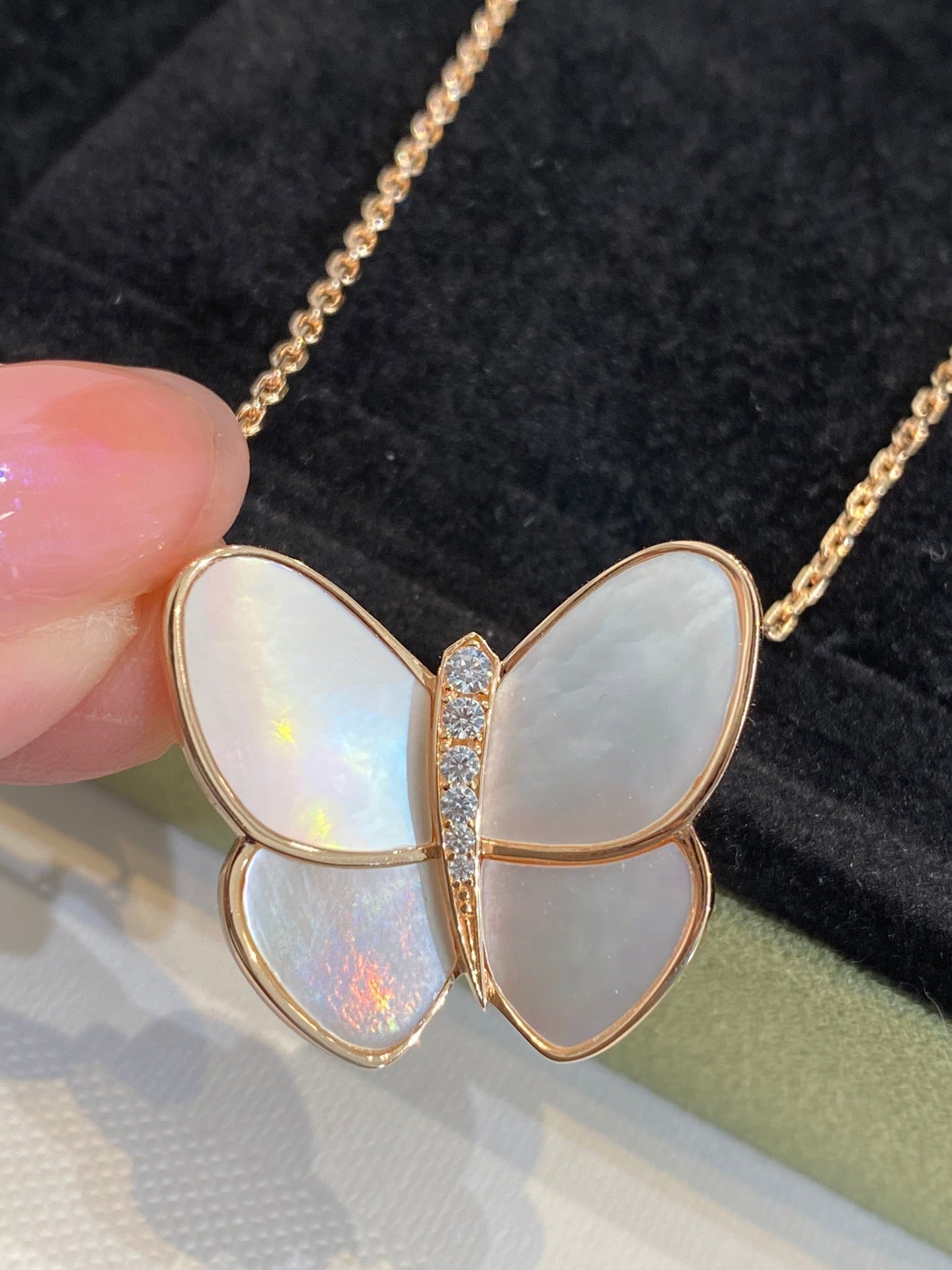 [Renovia Jewelry]BUTTERFLY GOLD MOP DIAMOND NECKLACE