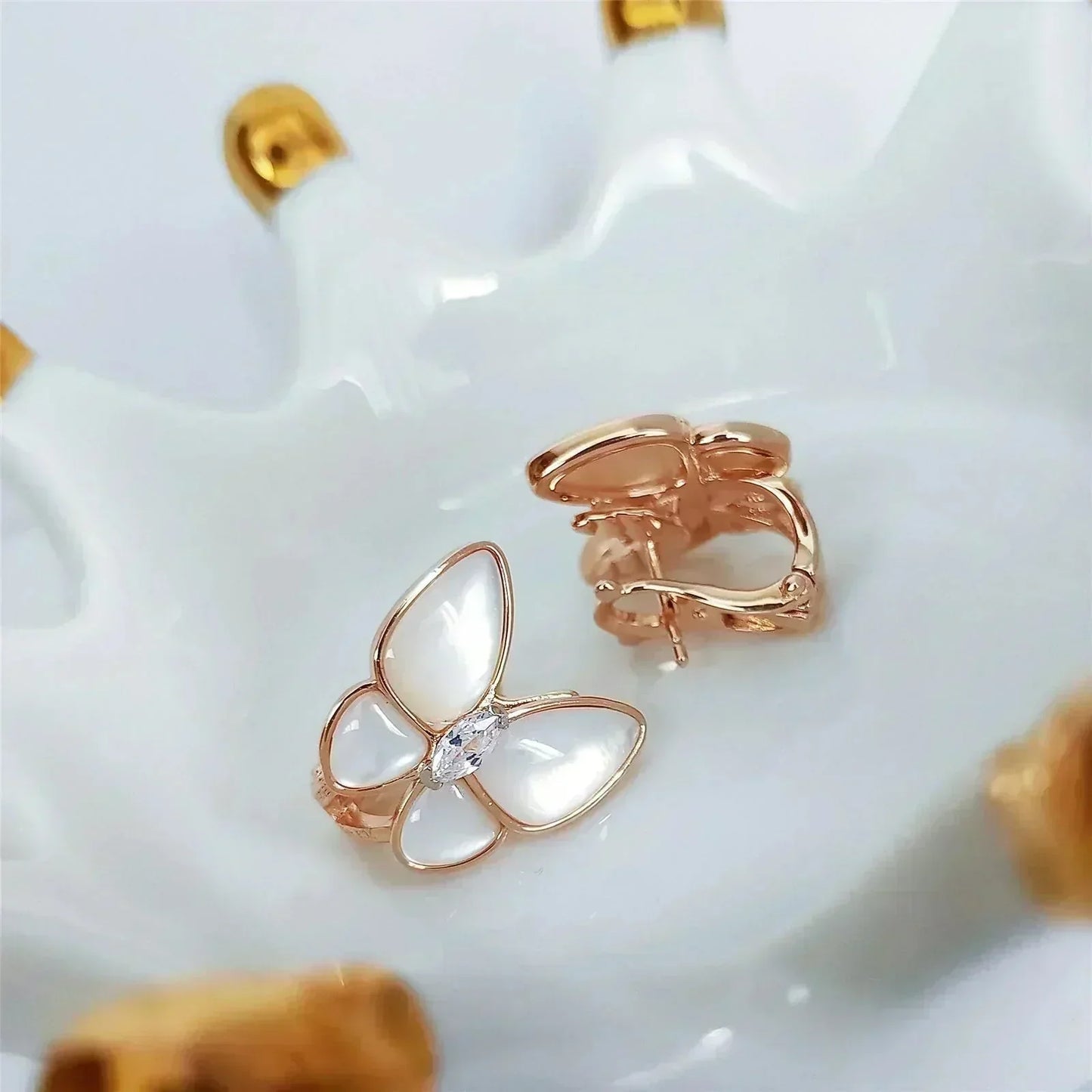 [Renovia Jewelry]BUTTERFLY MOP DIAMOND EARRINGS