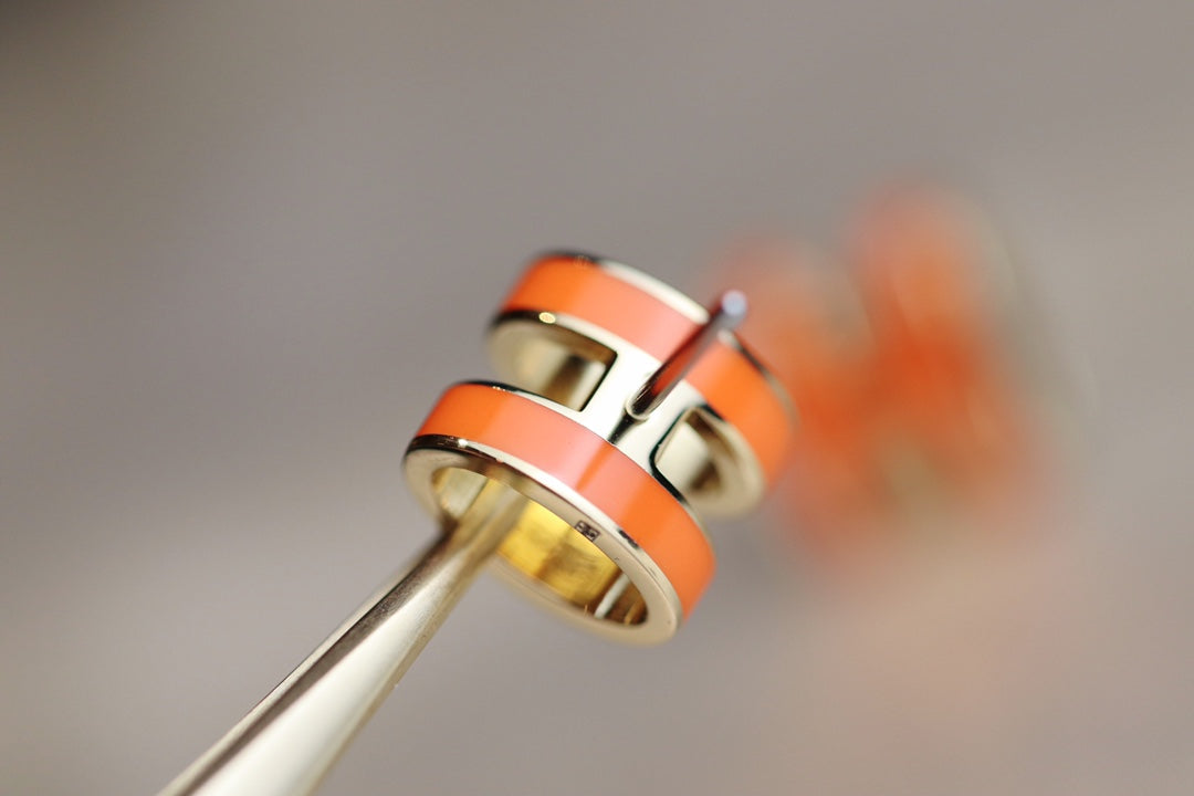 [Renovia Jewelry]MINI POP H EARRINGS ORANGE