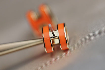 [Renovia Jewelry]MINI POP H EARRINGS ORANGE