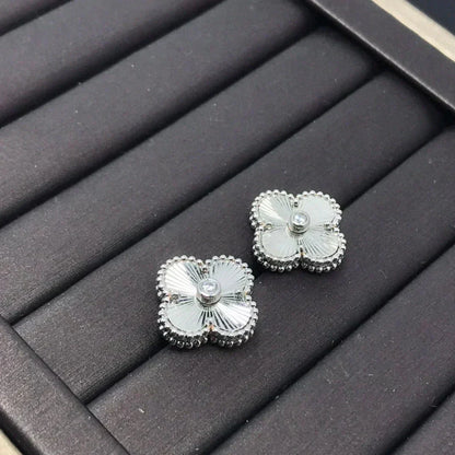 [Renovia Jewelry]CLOVER MINI 9.5MM LASER EARRINGS