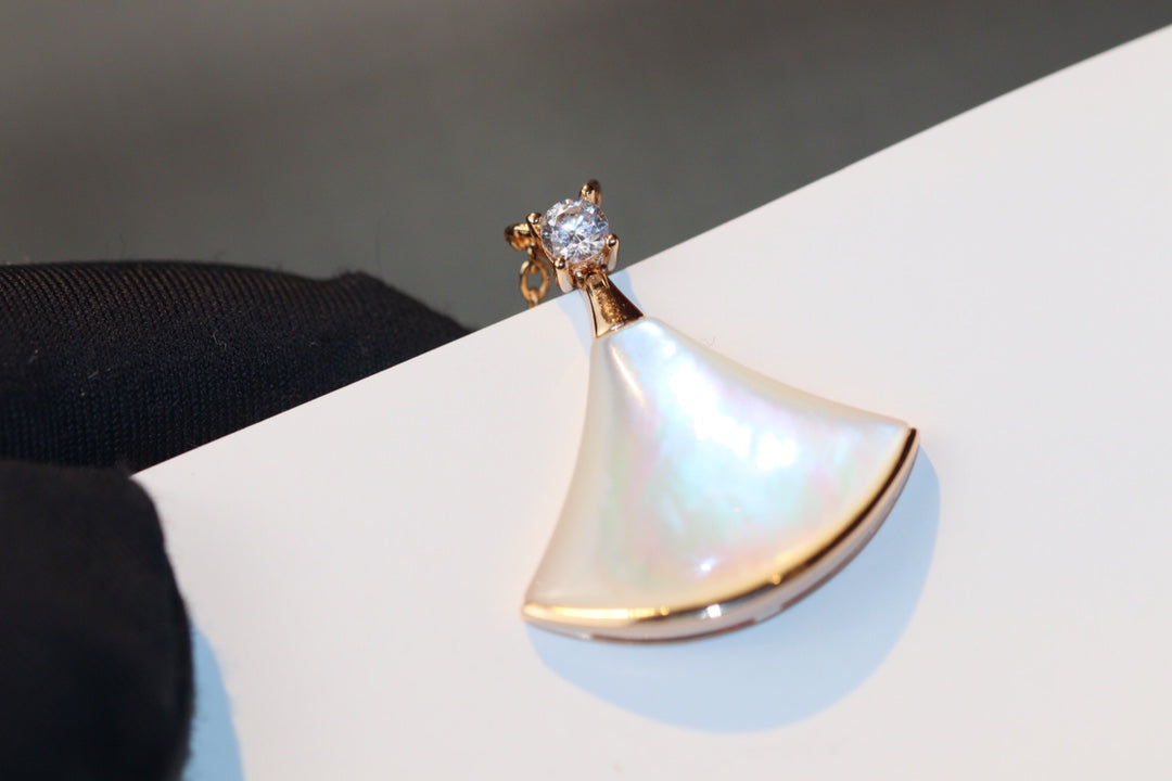 [Renovia Jewelry]DREAM NECKLACE WHITE MOP PINK GOLD 1 DIAMOND