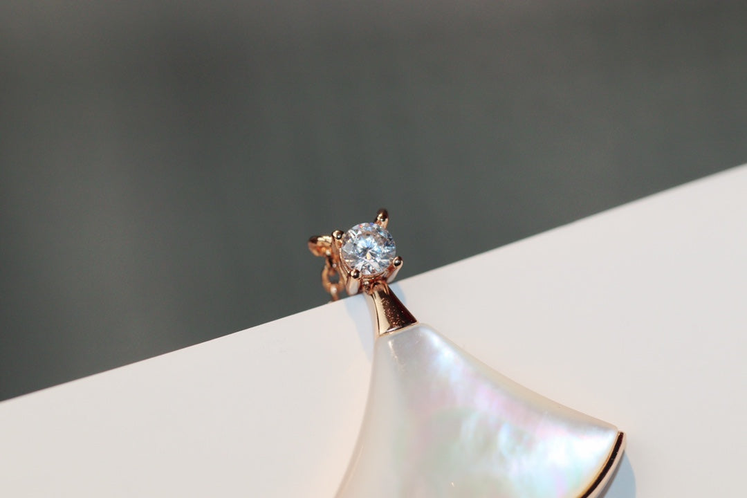 [Renovia Jewelry]DREAM NECKLACE WHITE MOP PINK GOLD 1 DIAMOND