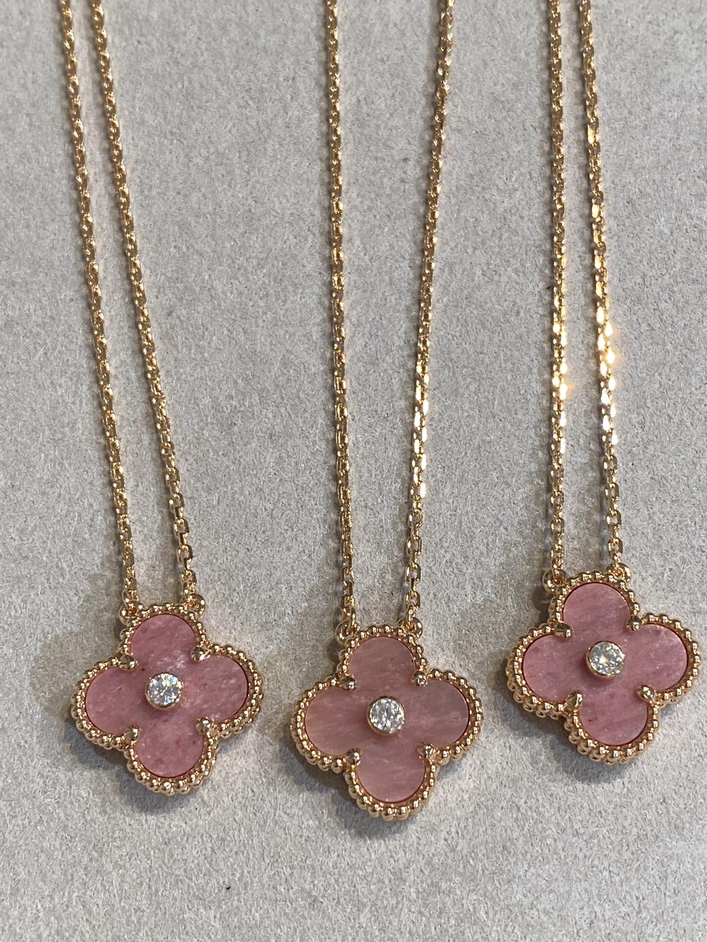 [Renovia Jewelry]CLOVER 15MM DIAMOND RHODONITE NECKLACE