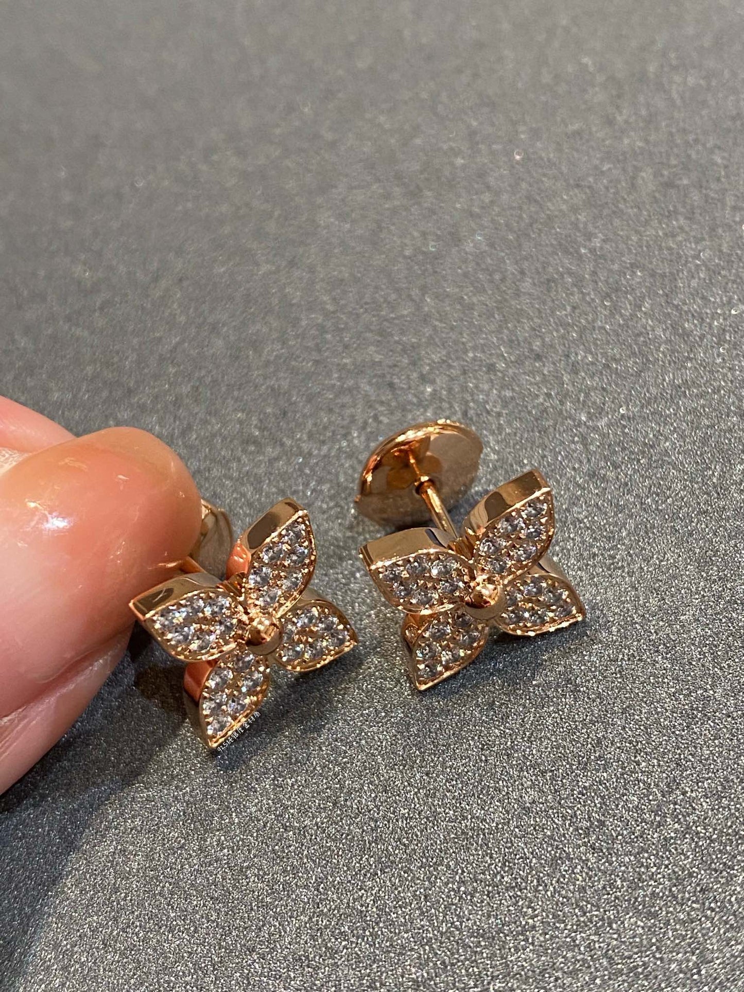[Renovia Jewelry]STAR DIAMOND EARRINGS