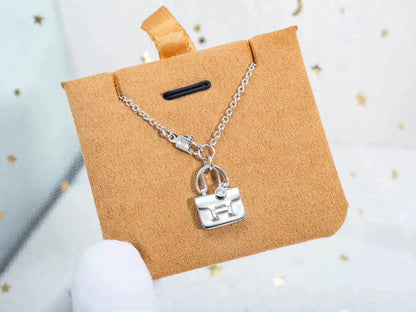 [Renovia Jewelry]AMULETTE PEDANT SILVER NECKLACE