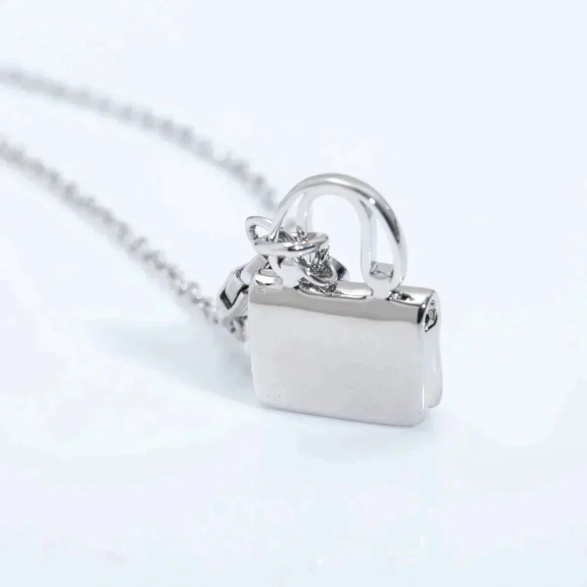 [Renovia Jewelry]AMULETTE PEDANT SILVER NECKLACE