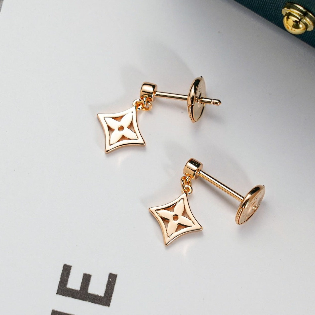 [Renovia Jewelry]STAR EARRINGS GOLD
