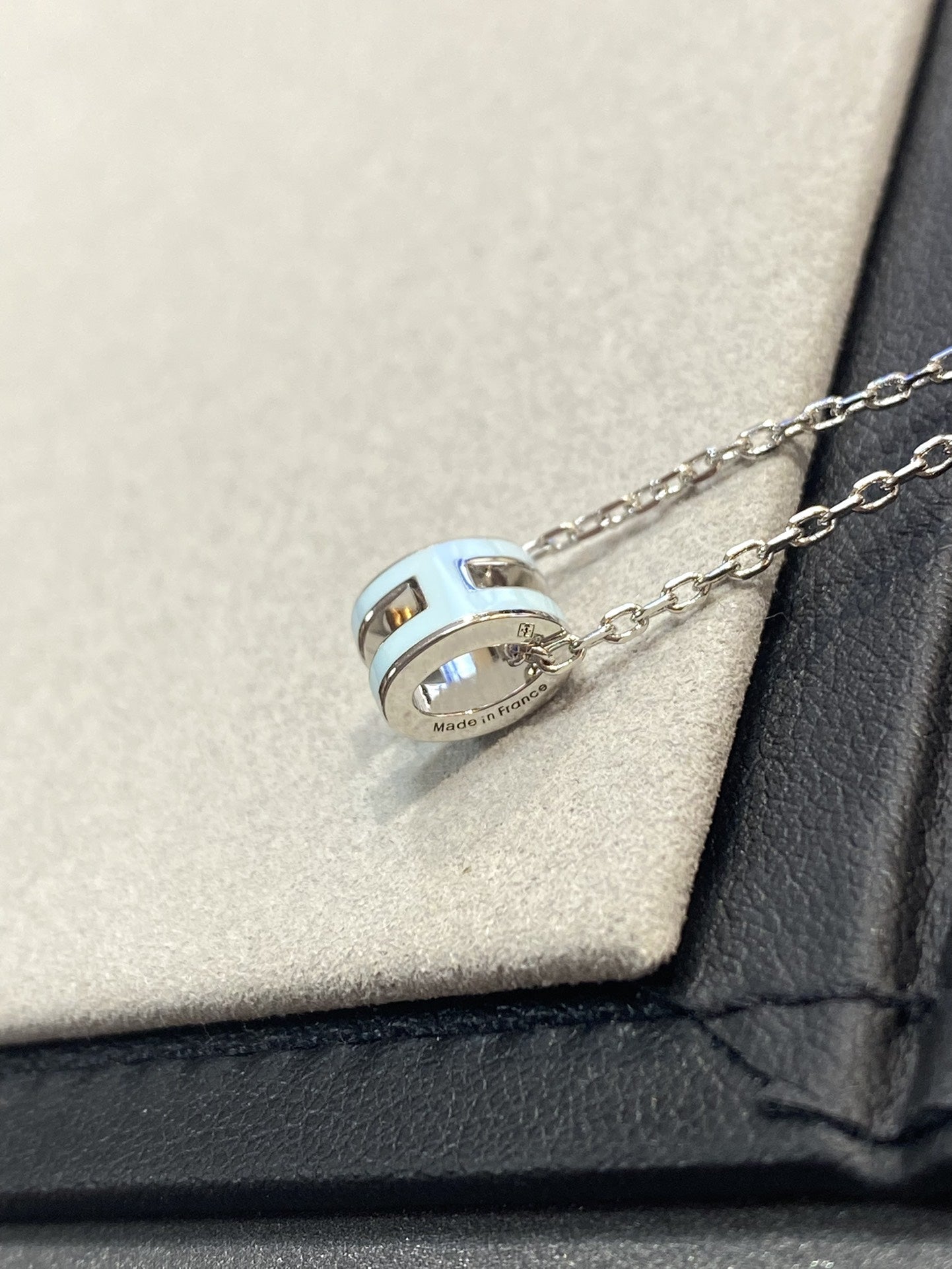 [Renovia Jewelry]POP H LIGHT BLUE NECKLACE