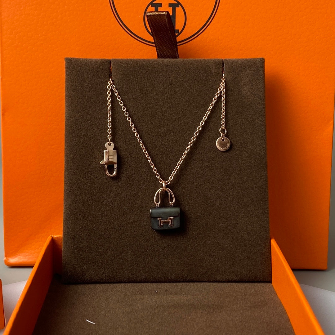 [Renovia Jewelry]CONSTANCE BLACK PEDANT PINK GOLD NECKLACE