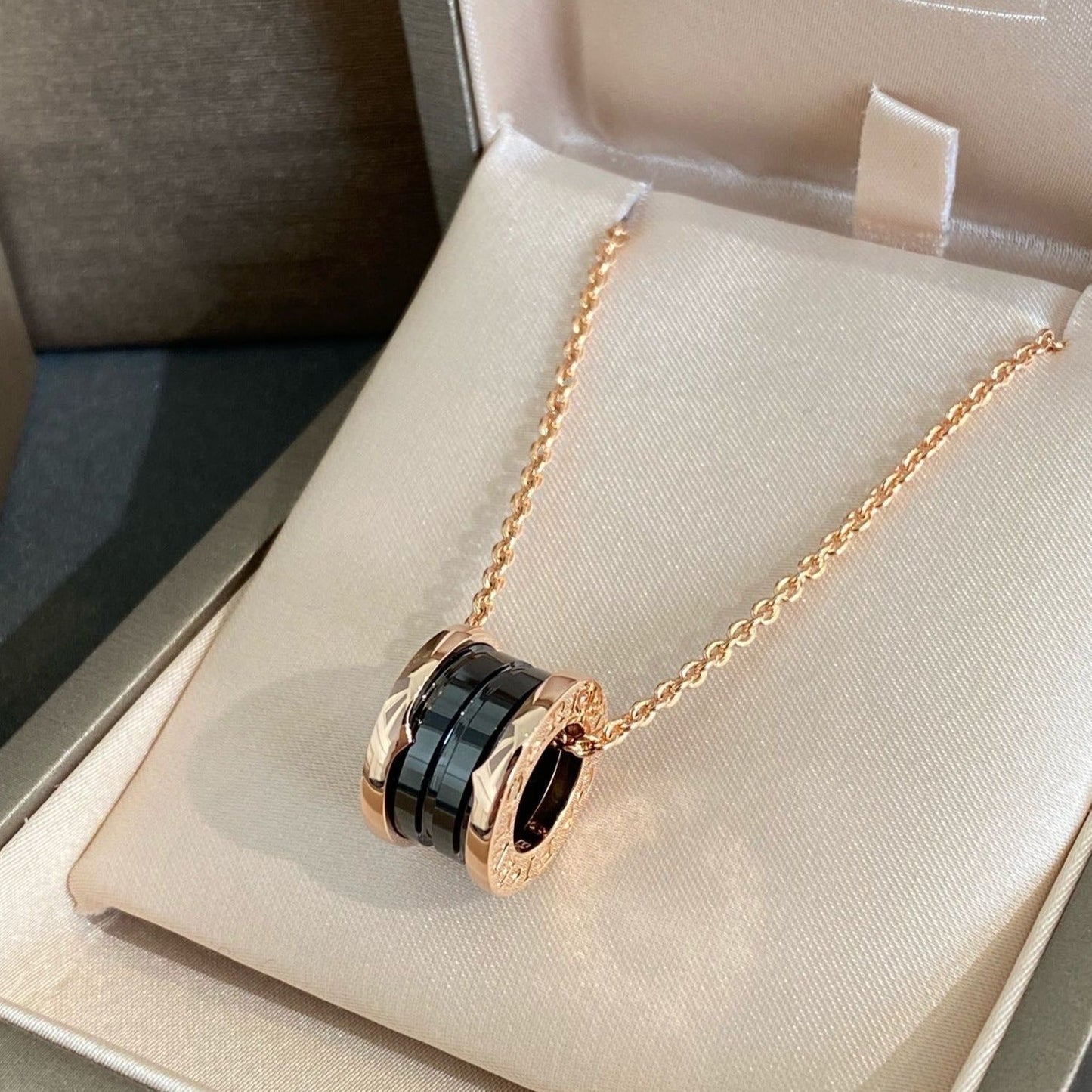 [Renovia Jewelry]ZERO 1 BLACK CERAMIC PINK GOLD NECKLACE