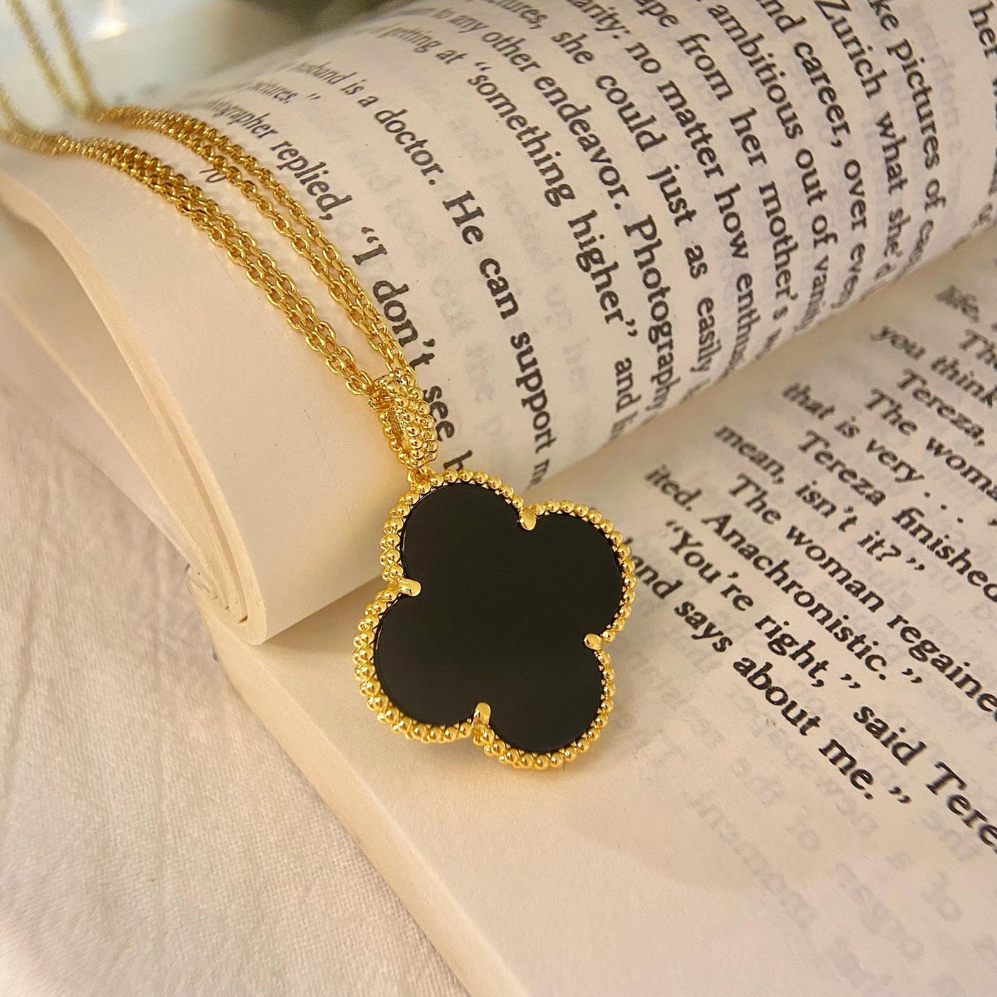 [Renovia Jewelry]CLOVER 25MM NECKLACE GOLD ONYX