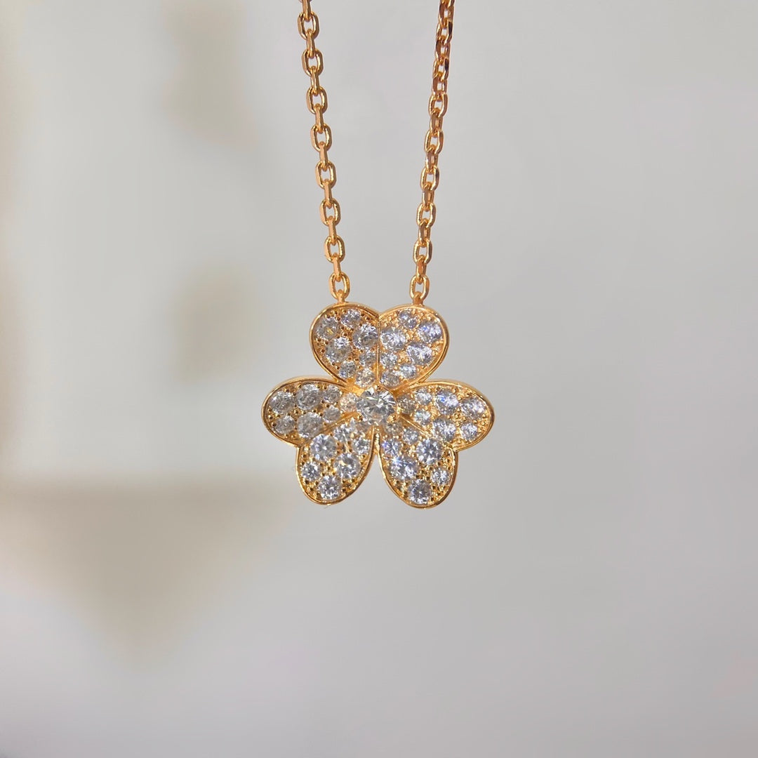 [Renovia Jewelry]FLOWER DIAMOND NECKLACE
