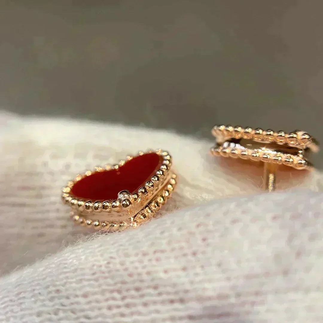 [Renovia Jewelry]HEART CARNELIAN STUD EARRINGS