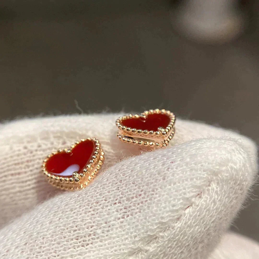 [Renovia Jewelry]HEART CARNELIAN STUD EARRINGS