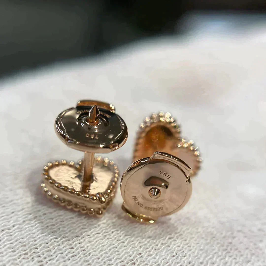 [Renovia Jewelry]HEART CARNELIAN STUD EARRINGS