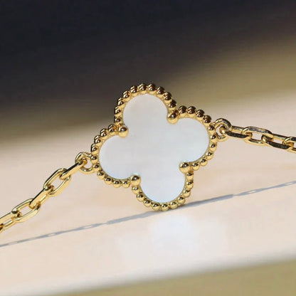 [Renovia Jewelry]CLOVER 20 MOTIFS WHITE MOP NECKLACE