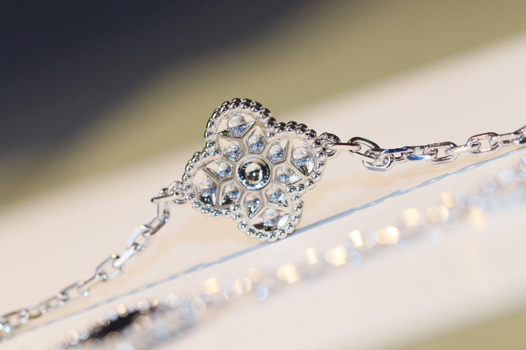 [Renovia Jewelry]CLOVER 20 MOTIFS ONYX DIAMOND SILVER