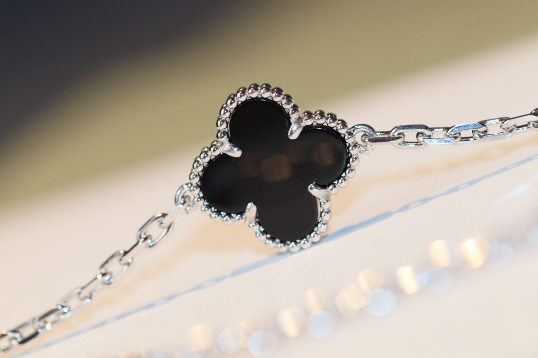 [Renovia Jewelry]CLOVER 20 MOTIFS ONYX DIAMOND SILVER