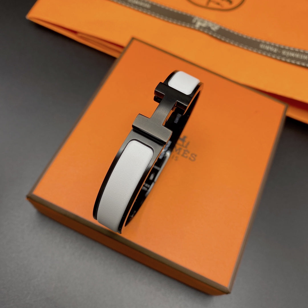 [Renovia Jewelry]H BRACELET 12MM BLACK WHITE CERAMIC