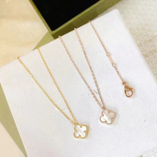 [Renovia Jewelry]CLOVER MINI 9.5MM WHITE MOTHER-OF-PEARL NECKLACE