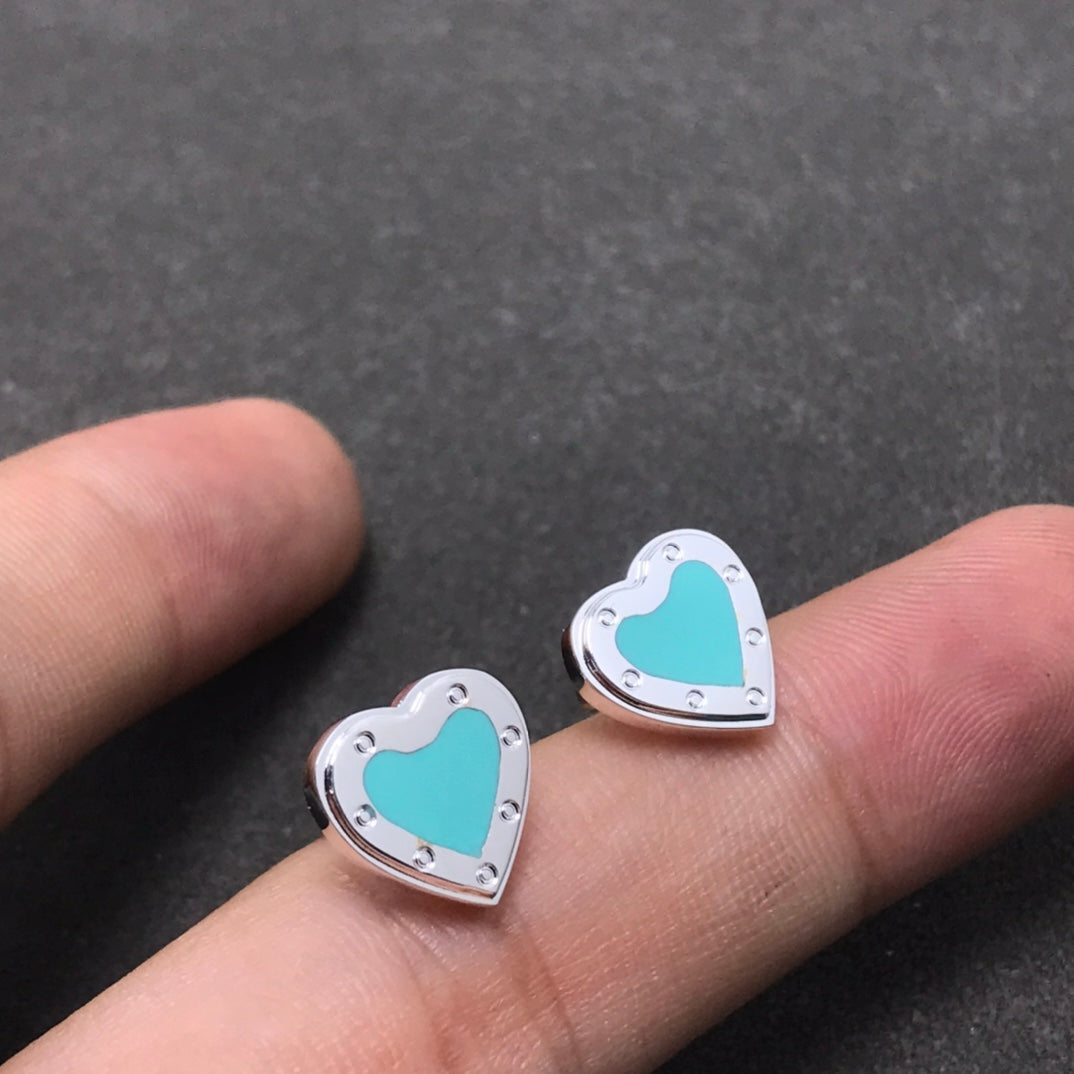 [Renovia Jewelry]HEART STUD SILVER EARRINGS