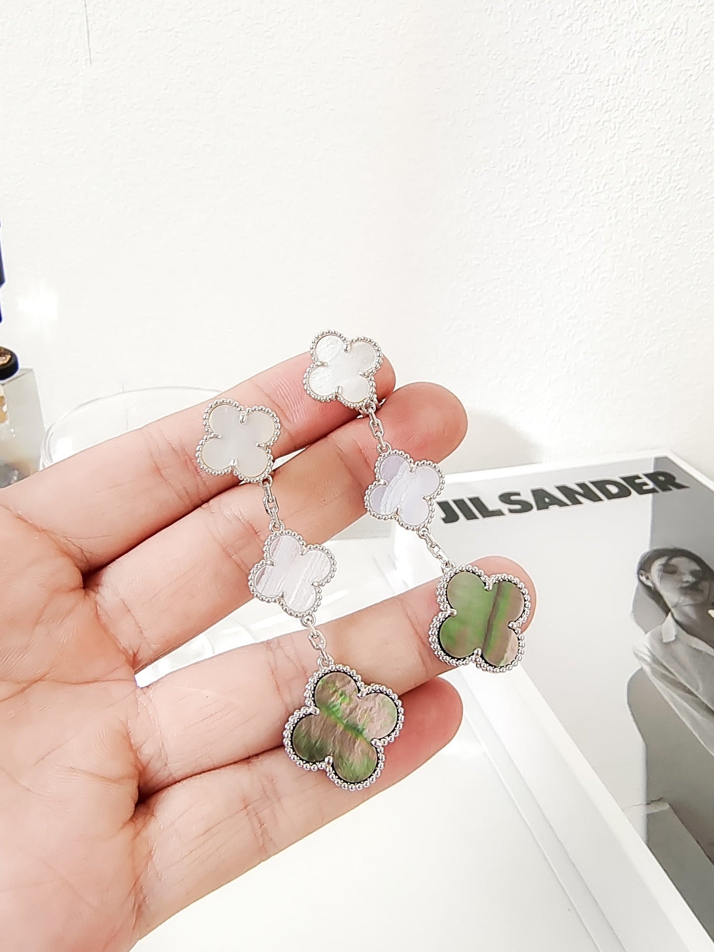 [Renovia Jewelry]CLOVER 3 MOTIFS CHALCEDONY DARK MOP SILVER EARRINGS