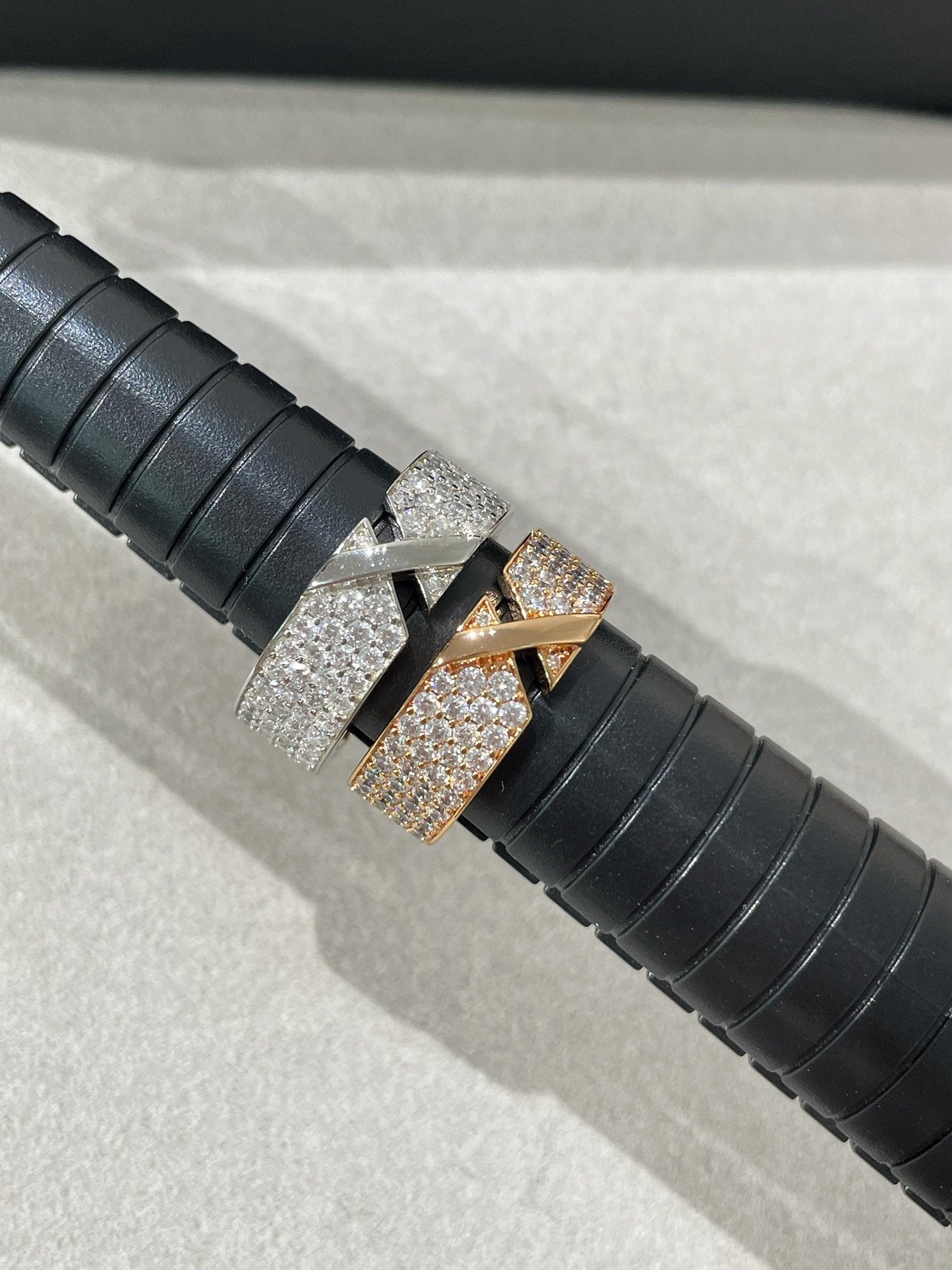 [Renovia Jewelry]LIENS EVIDENCE  DIAMOND PAVED RING