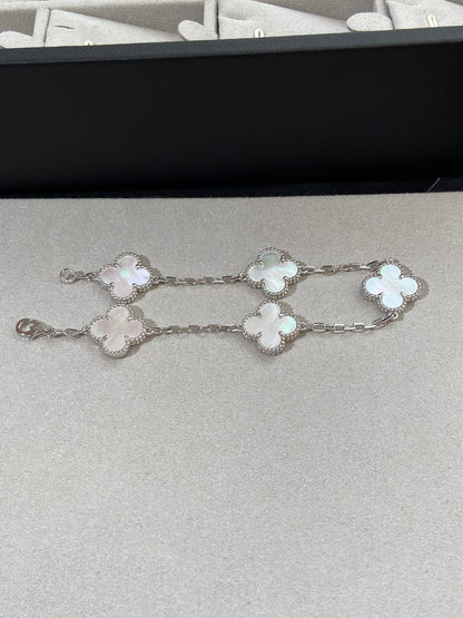 [Renovia Jewelry]CLOVER WHITE PEARL MOP 5 MOTIF BRACELET COLLECTION