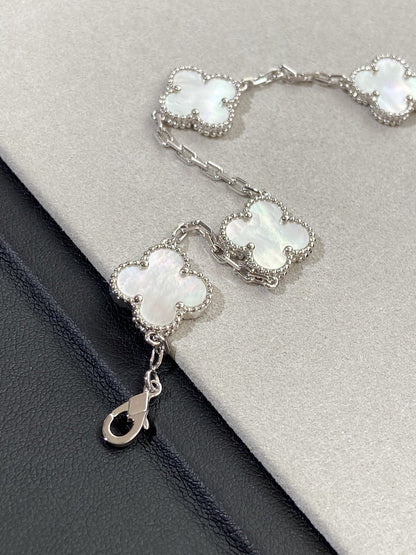 [Renovia Jewelry]CLOVER WHITE PEARL MOP 5 MOTIF BRACELET COLLECTION