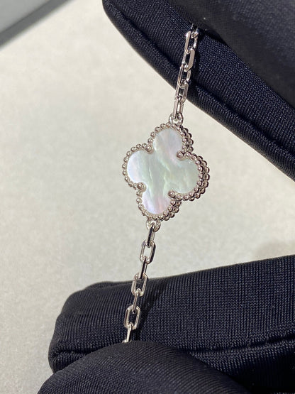 [Renovia Jewelry]CLOVER WHITE PEARL MOP 5 MOTIF BRACELET COLLECTION