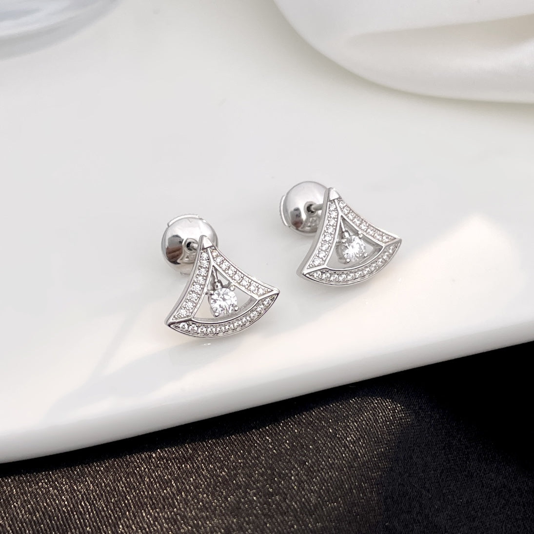 [Renovia Jewelry]DREAM MINI DIAMOND STUD EARRINGS