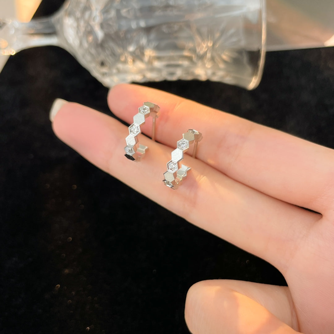 [Renovia Jewelry]BEE LOVE DIAMOND HOOP EARRINGS