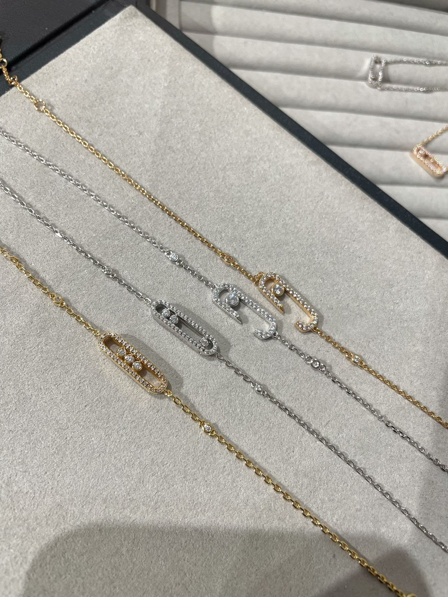 [Renovia Jewelry]BABY MOVE DIAMOND BRACELET