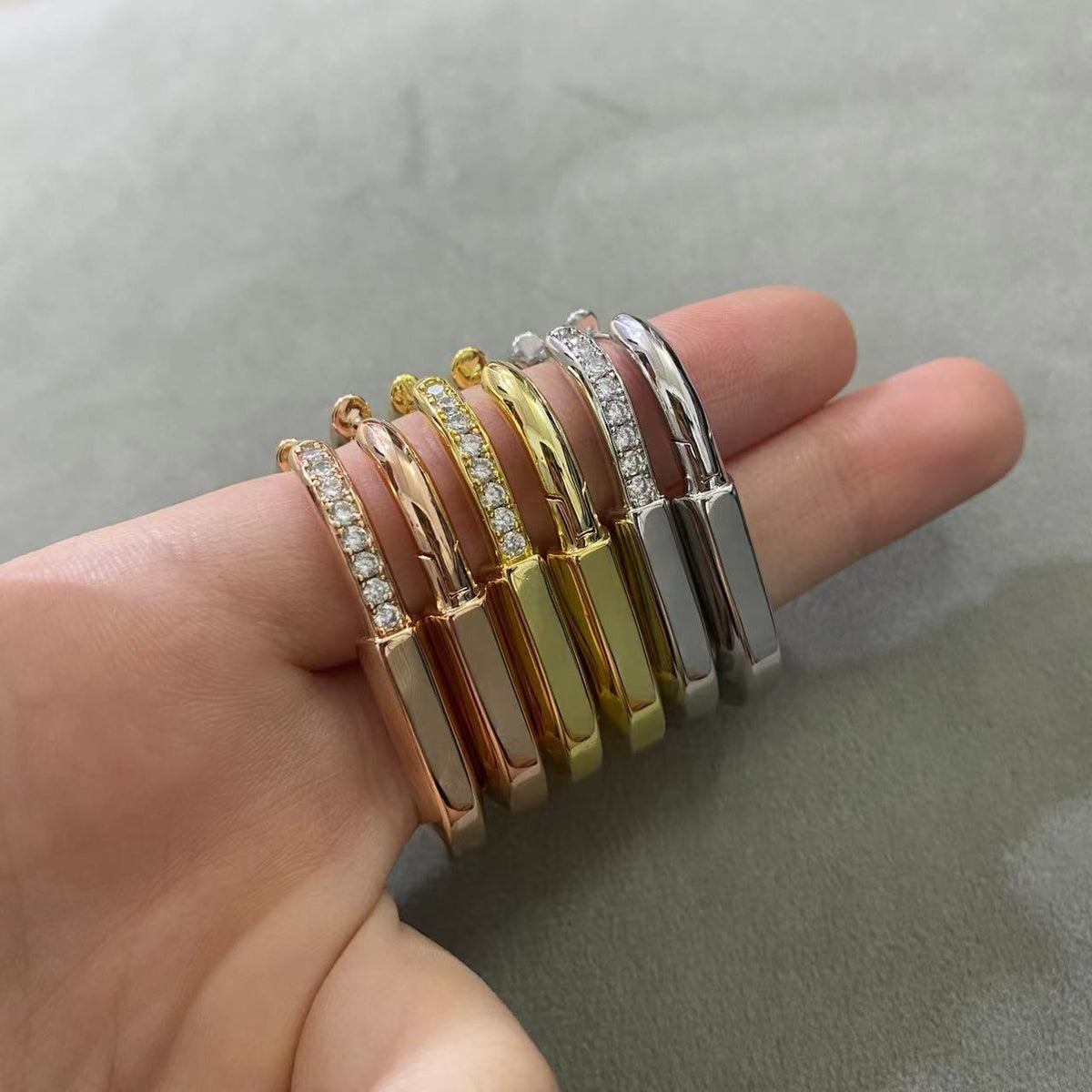 [Renovia Jewelry]LOCK MEDIUM DIAMNOND EARRINGS