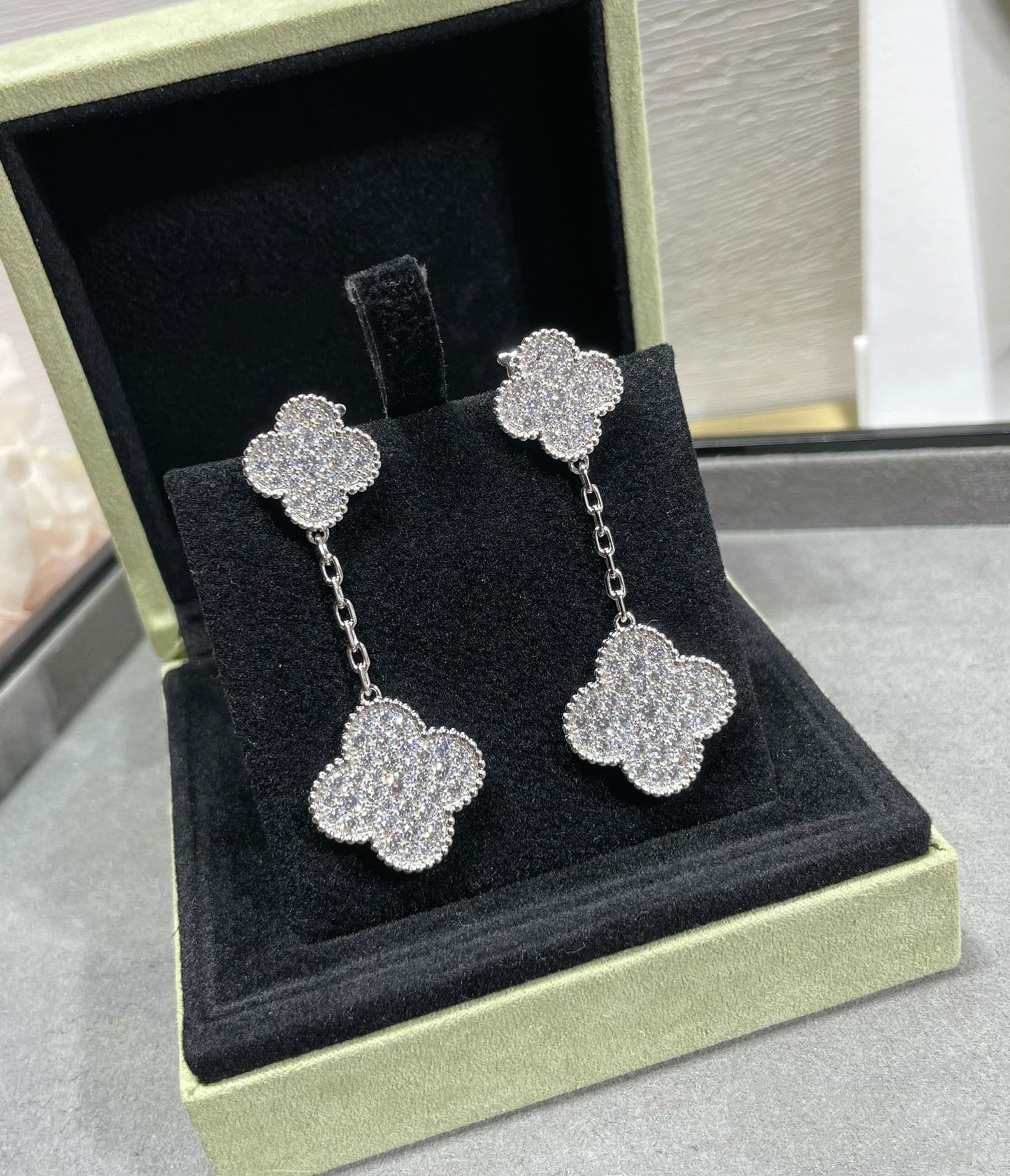 [Renovia Jewelry]CLOVER 2 MOTIFS DIAMOND PAVED SILVER EARRINGS