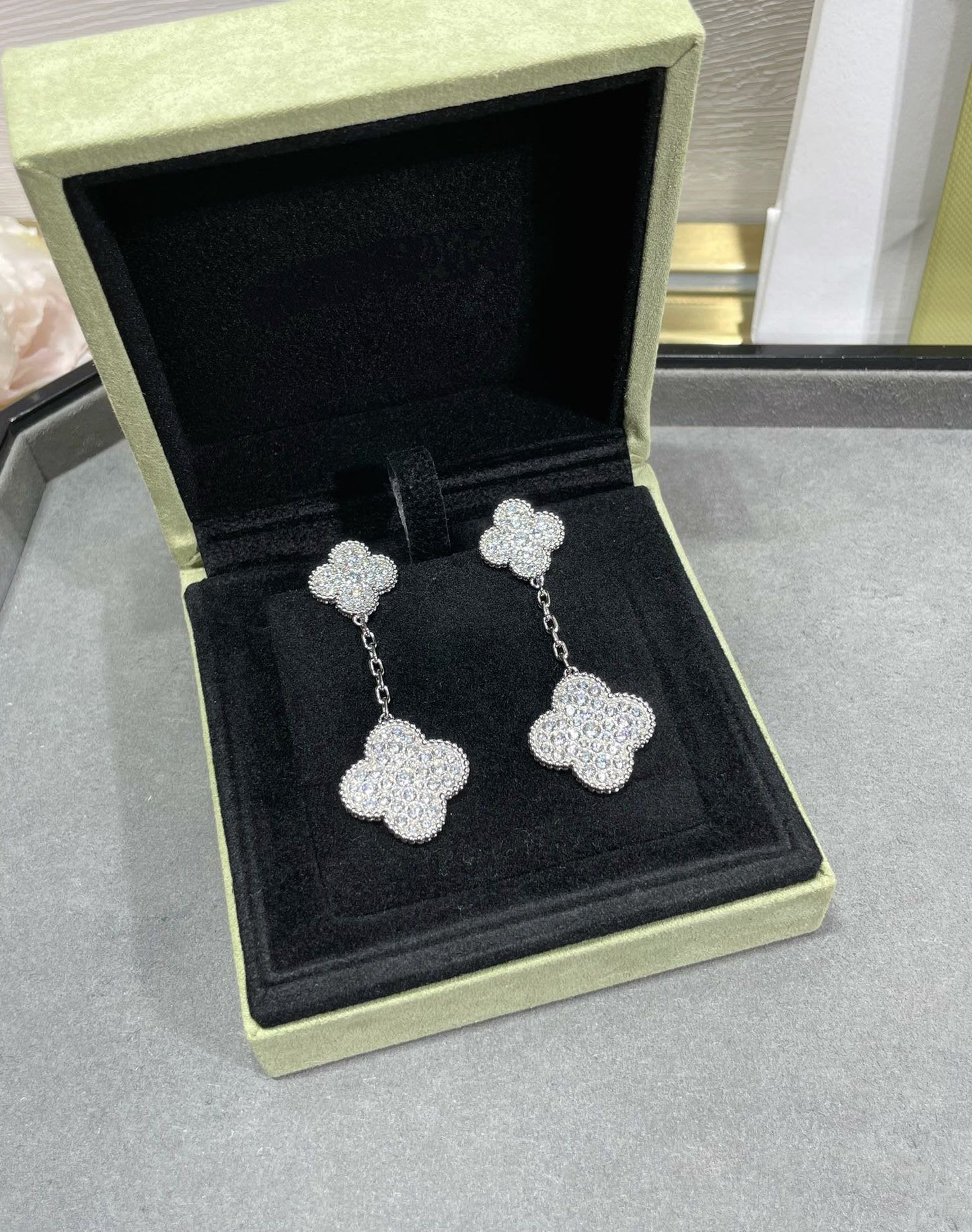 [Renovia Jewelry]CLOVER 2 MOTIFS DIAMOND PAVED SILVER EARRINGS