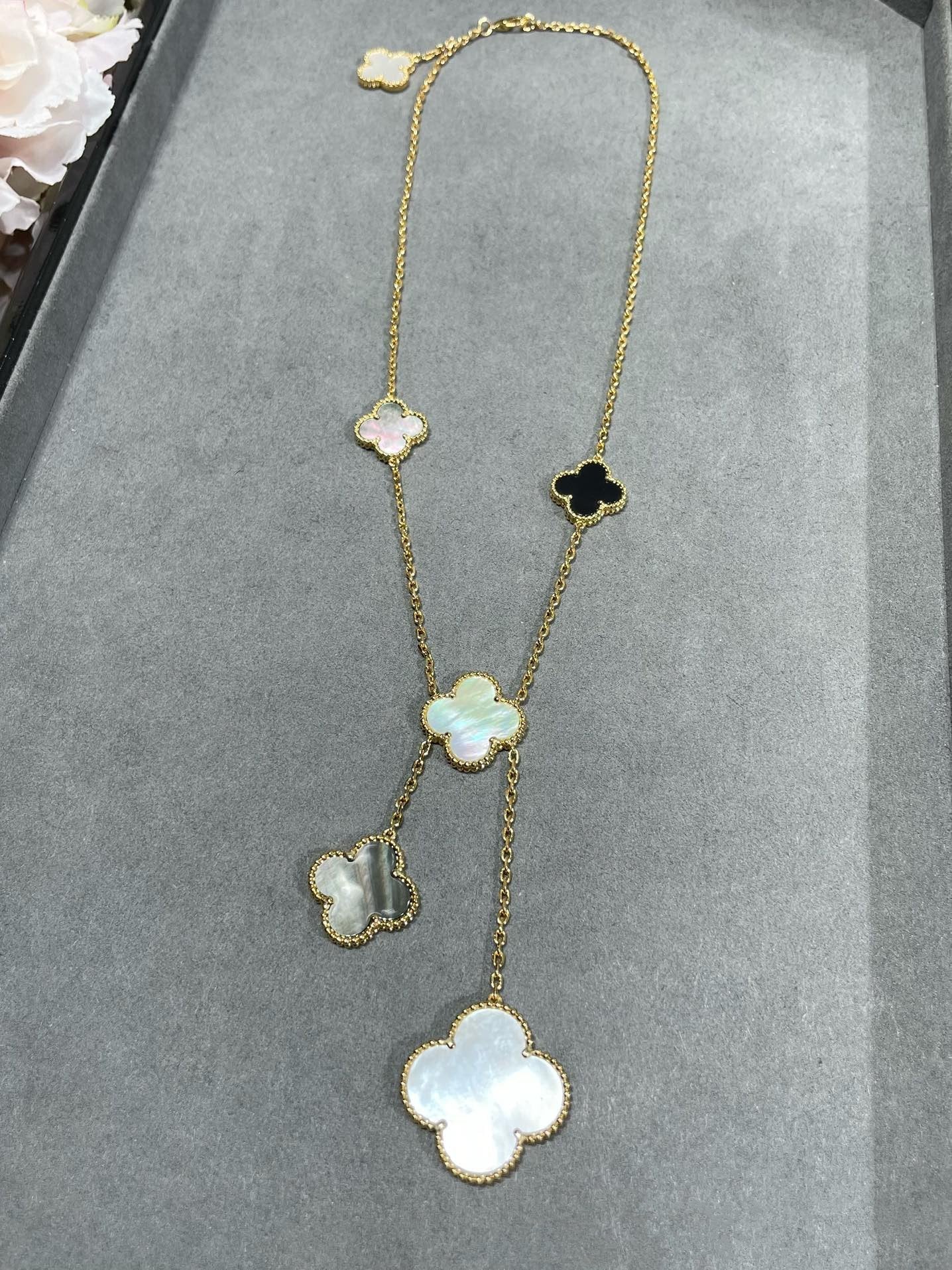 [Renovia Jewelry]CLOVER 6 MOTIF MOP ONYX GOLD NECKLACE