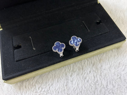 [Renovia Jewelry]CLOVER PIETERSITE MEDIUM STUD EARRINGS