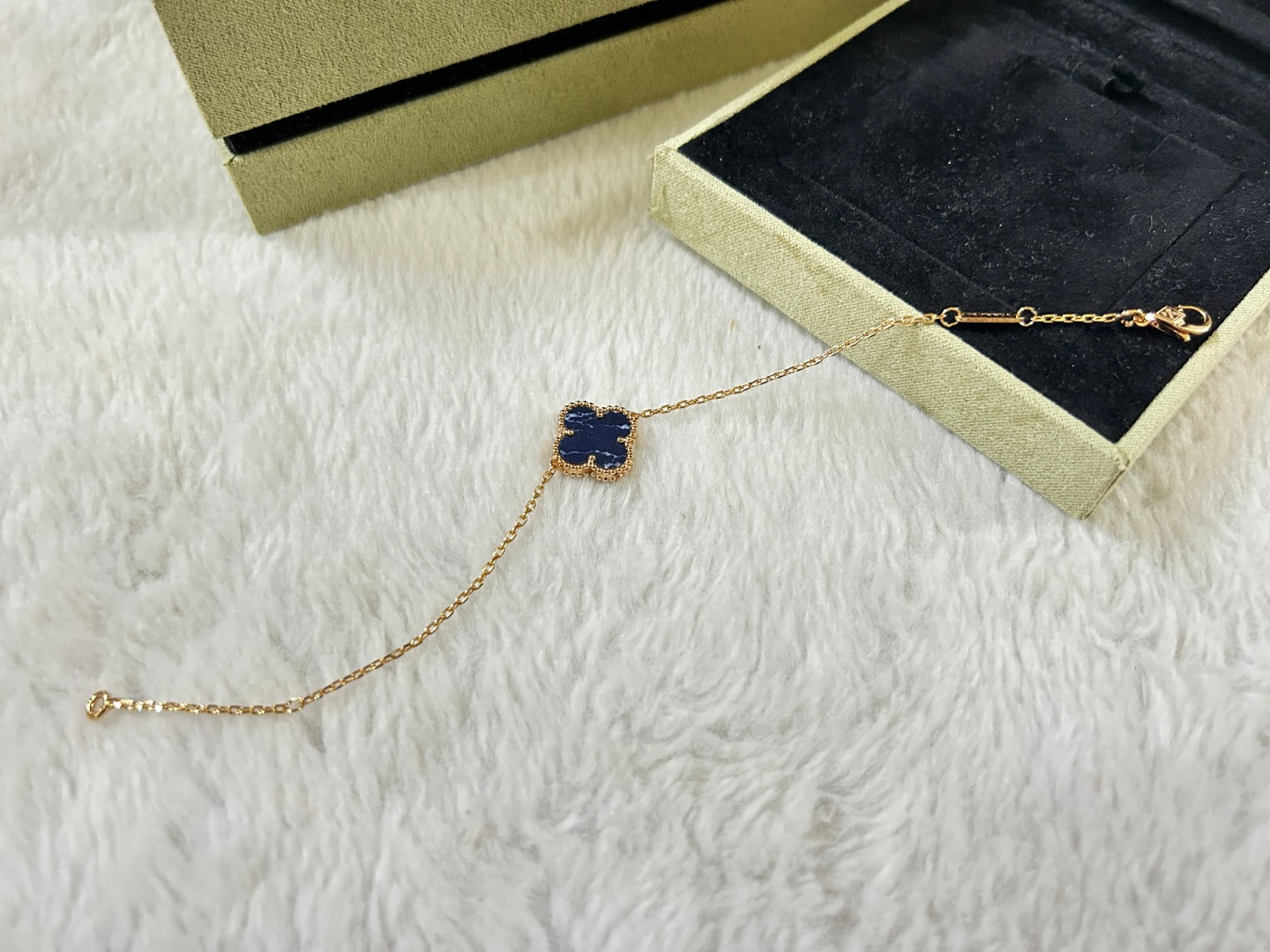 [Renovia Jewelry]CLOVER 1 MOTIF PIETERSITE BRACELET