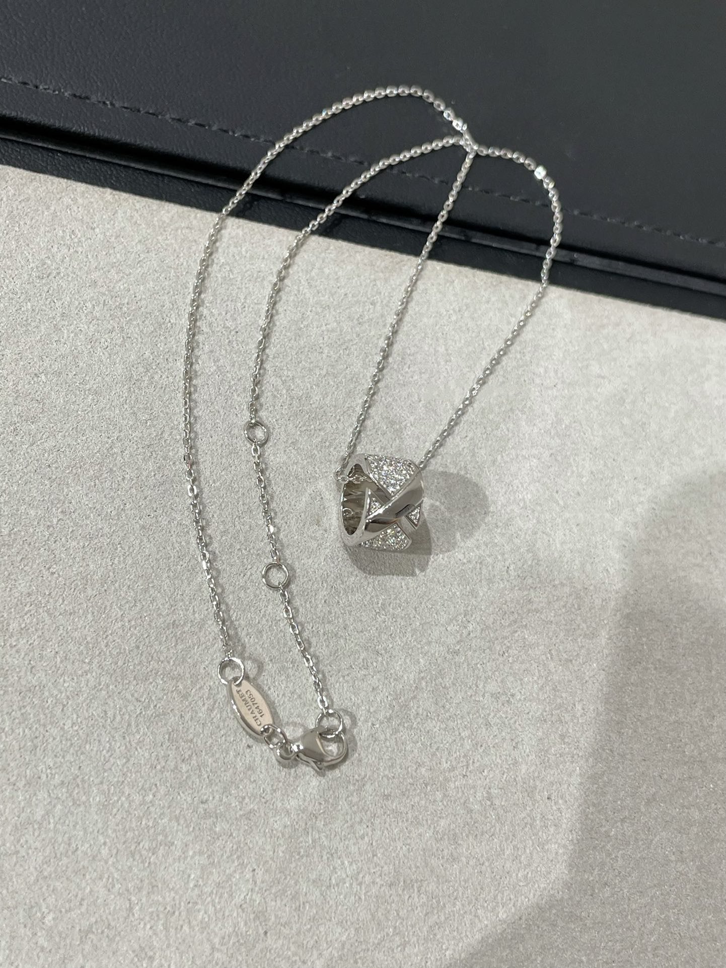 [Renovia Jewelry]LIENS EVIDENCE DIAMOND PAVED NECKLACE