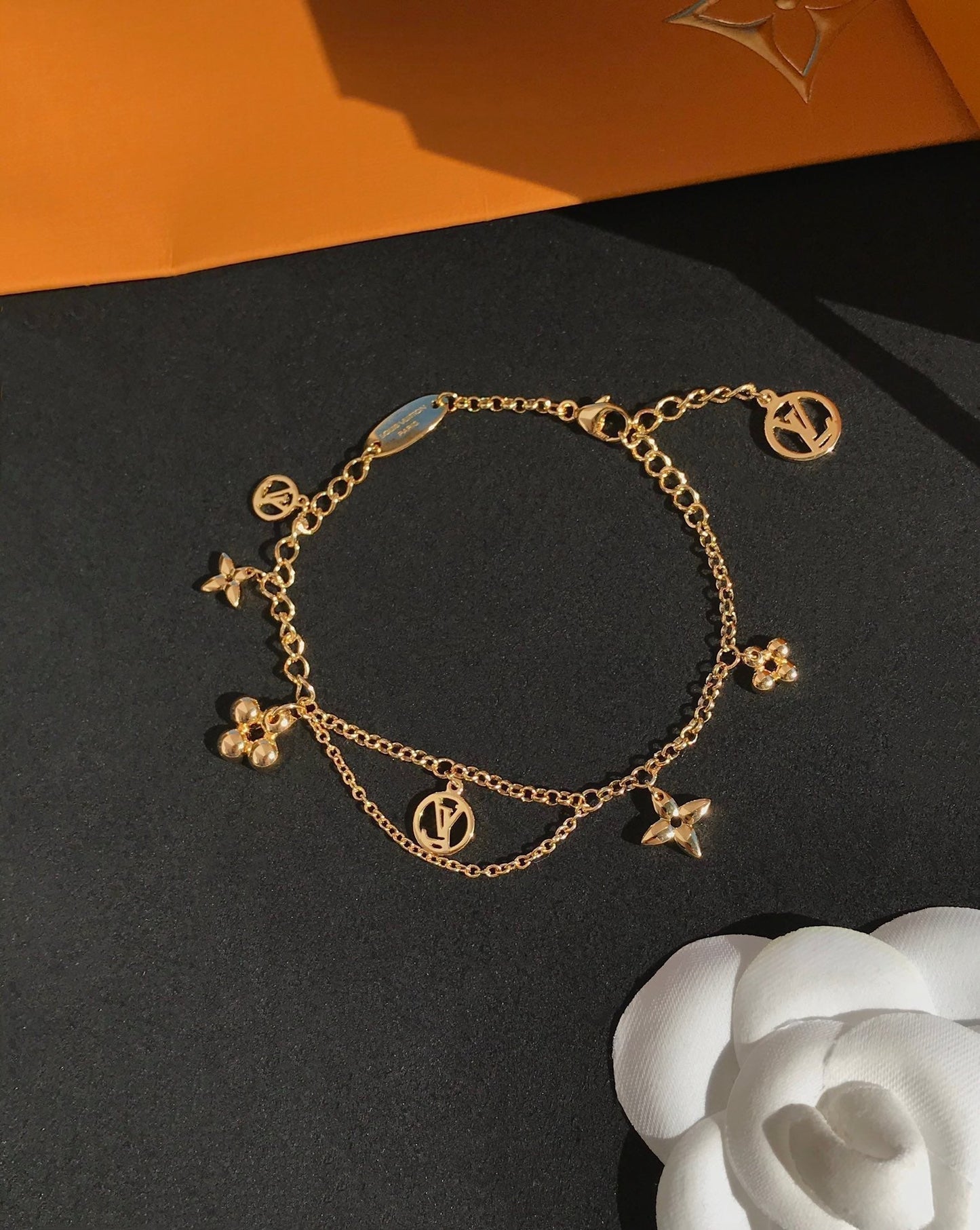 [Renovia Jewelry]BLOOMING PINK GOLD MOP BRACELET