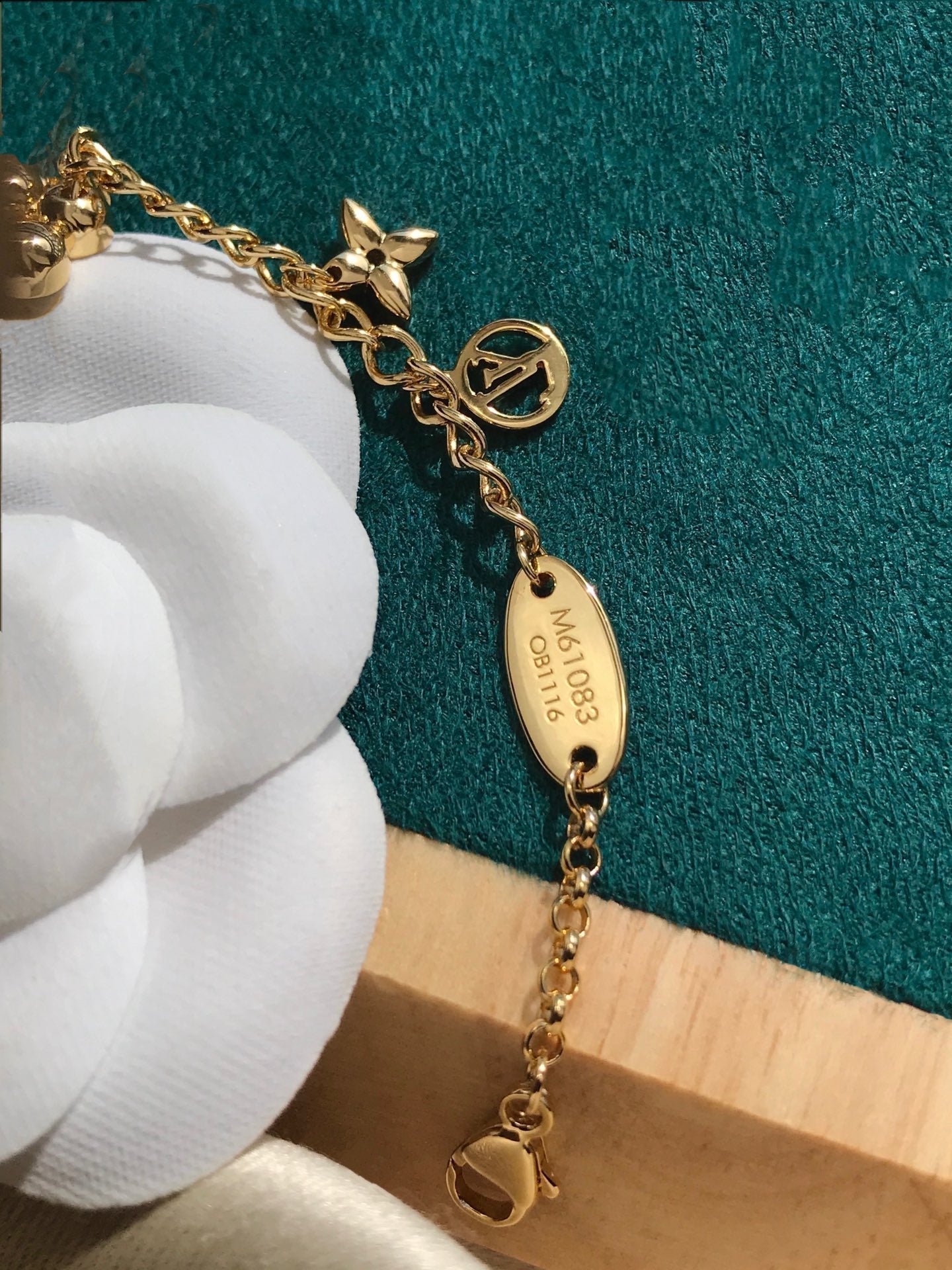 [Renovia Jewelry]BLOOMING PINK GOLD MOP BRACELET