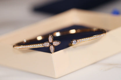 [Renovia Jewelry]IDYLLE GOLD OPEN BRACELET DIAMOND PAVED