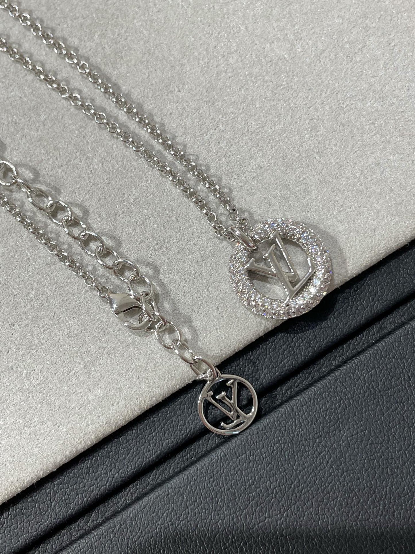 [Renovia Jewelry]BY NIGHT DIAMOND PAVED NECKLACE